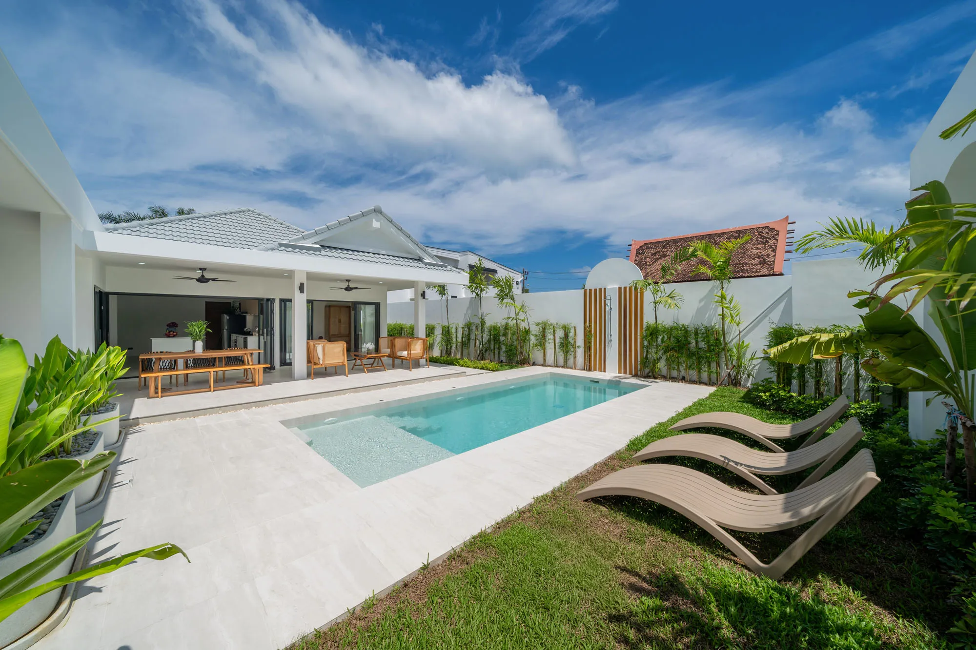 Elegant Balinese Style 4 Bedroom Pool Villa in Rawai - 11